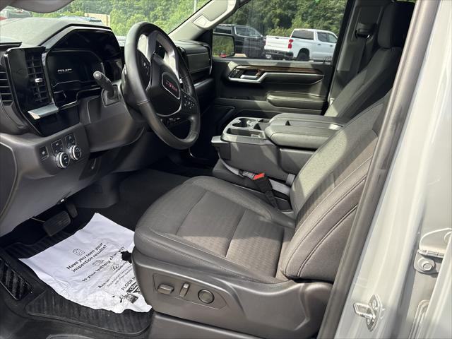 2024 GMC Sierra 1500 4WD Crew Cab Short Box Elevation with 3SB
