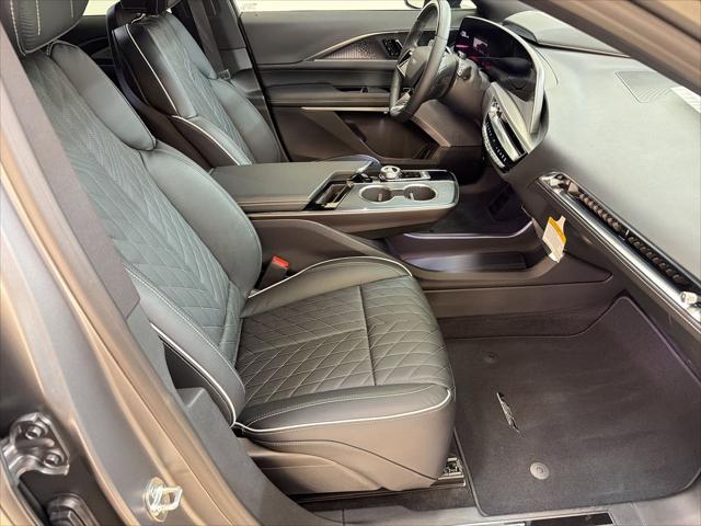 2026 Cadillac iQ V-Series Premium AWD