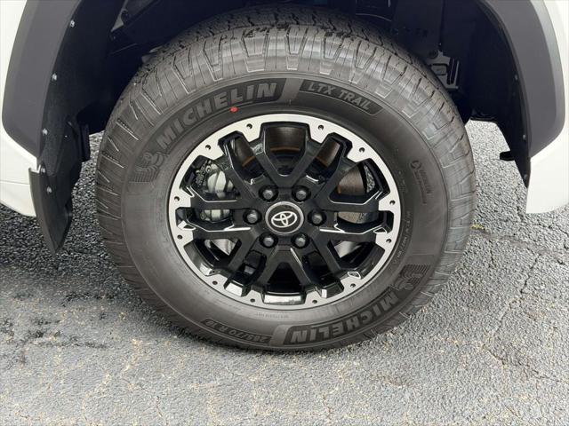 2026 Toyota Tundra SR5 CrewMax 5.5' Bed