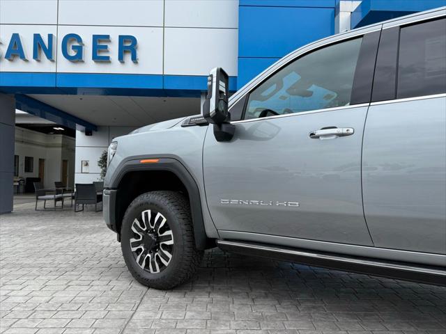 2026 GMC Sierra 2500HD Crew Cab, Standard Bed, Denali Ultimate, 4WD