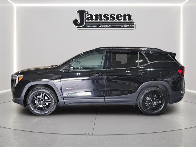 2024 GMC Terrain AWD AT4