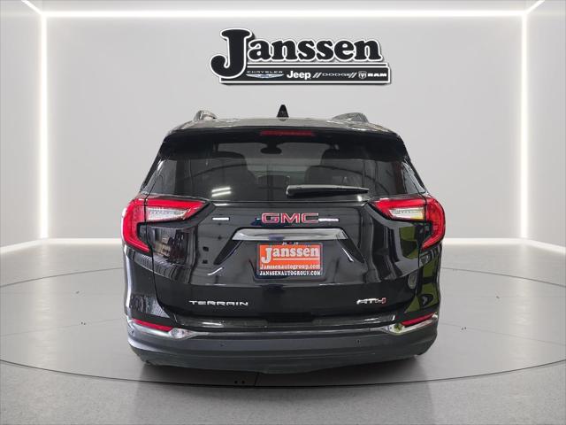 2024 GMC Terrain AWD AT4