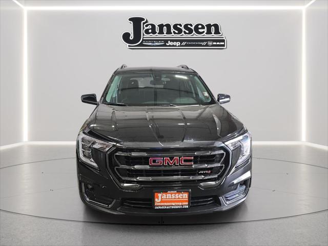 2024 GMC Terrain AWD AT4