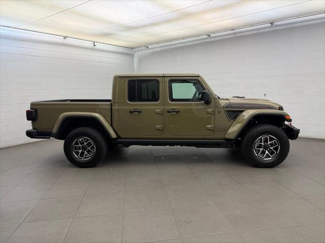 2026 Jeep Gladiator GLADIATOR SHADOW OPS 4X4 2026 Jeep Gladiator GLADIATOR SHADOW OPS 4X4