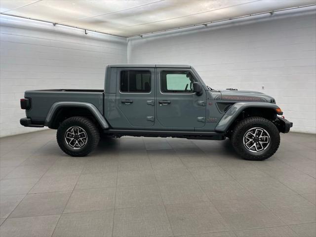 2026 Jeep Gladiator GLADIATOR SHADOW OPS 4X4 2026 Jeep Gladiator GLADIATOR SHADOW OPS 4X4