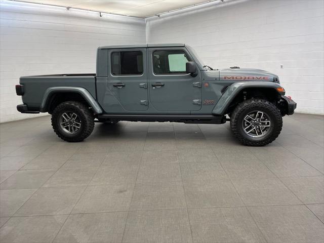 2026 Jeep Gladiator GLADIATOR MOJAVE X 4X4