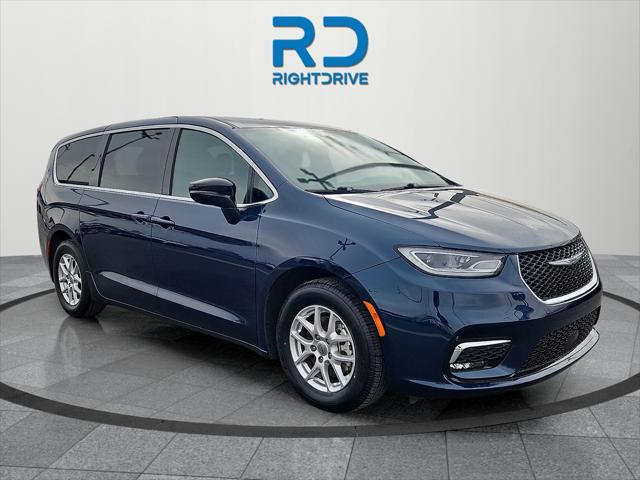 2025 Chrysler Pacifica Select for sale in El Paso, TX