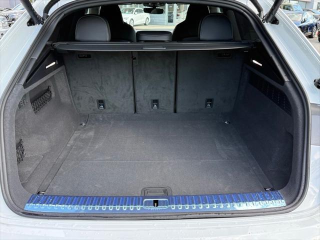 2026 Audi SQ8 Premium Plus TFSI quattro Tiptronic
