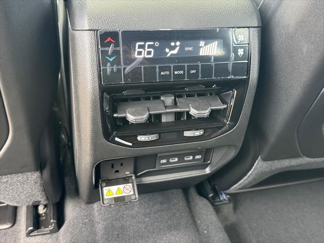 2026 Jeep Grand Cherokee L Altitude 4x4