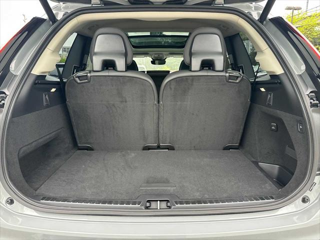 2026 Volvo XC90 Plug-In Hybrid Ultra Dark Theme, T8 AWD, Electric/Gasoline, 7 Seats