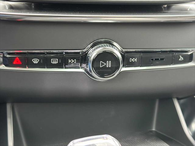 2026 Volvo XC90 Plug-In Hybrid Ultra Dark Theme, T8 AWD, Electric/Gasoline, 7 Seats