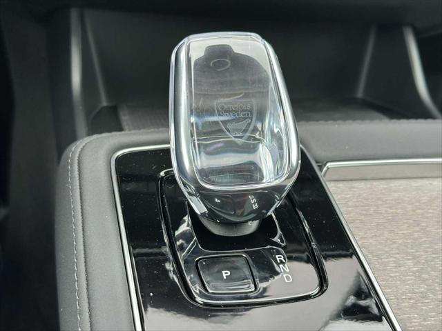 2026 Volvo XC90 Plug-In Hybrid Ultra Dark Theme, T8 AWD, Electric/Gasoline, 7 Seats