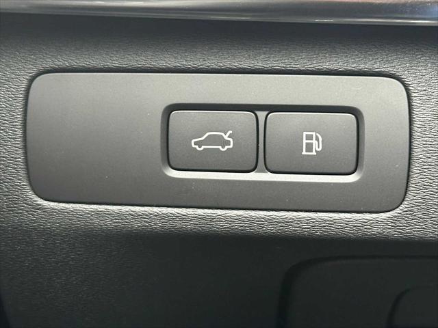 2026 Volvo XC90 Plug-In Hybrid Ultra Dark Theme, T8 AWD, Electric/Gasoline, 7 Seats