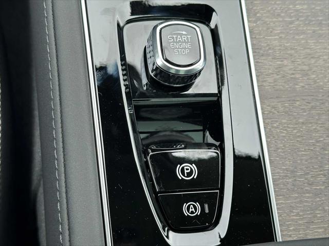 2026 Volvo XC90 Plug-In Hybrid Ultra Dark Theme, T8 AWD, Electric/Gasoline, 7 Seats