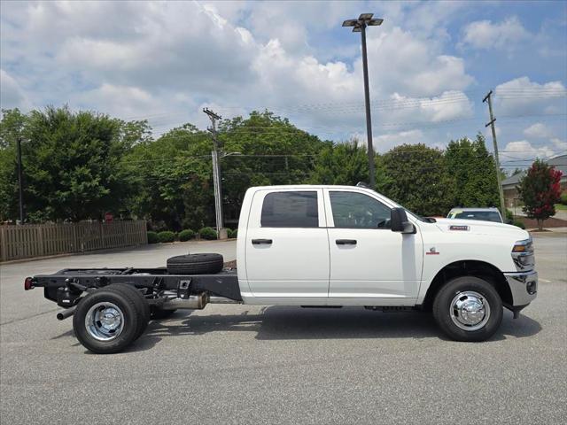 2026 RAM 3500 Chassis RAM 3500 TRADESMAN CREW CAB CHASSIS 4X4 60 CA