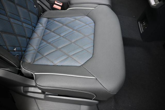 2026 Volkswagen Atlas Cross Sport SEL Premium R-Line