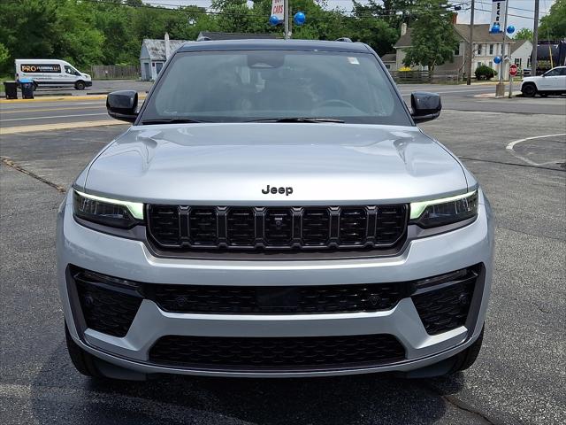 2026 Jeep Grand Cherokee GRAND CHEROKEE SUMMIT 4X4