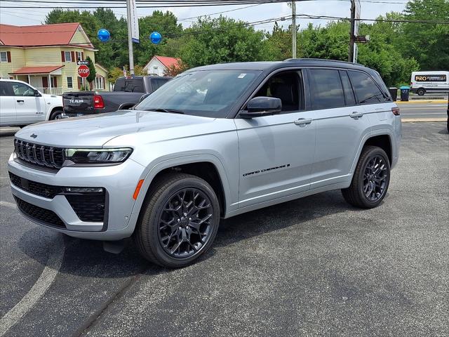2026 Jeep Grand Cherokee GRAND CHEROKEE SUMMIT 4X4