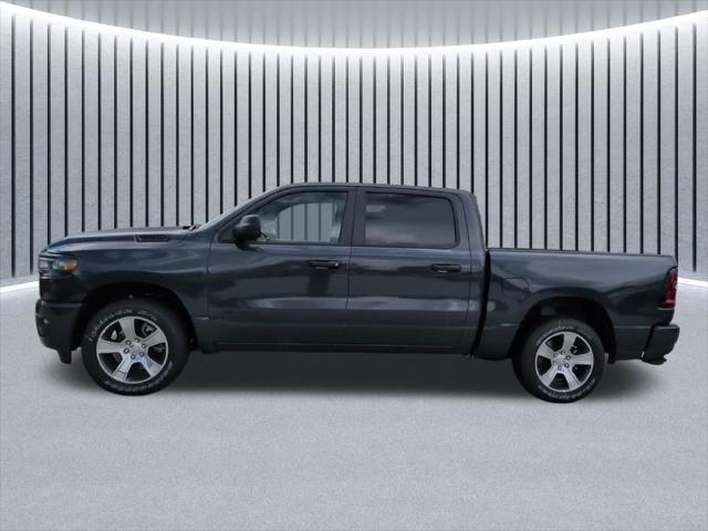 2026 Ram 1500 Express Crew Cab 4x4 57 Box