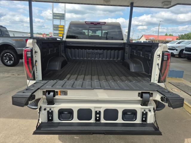 2026 GMC Sierra 2500HD Crew Cab, Standard Bed, AT4, 4WD