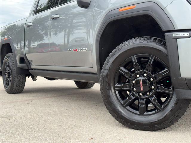 2025 GMC Sierra 2500HD 4WD Crew Cab Standard Bed AT4