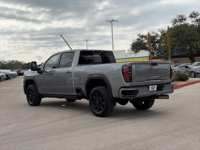 2025 GMC Sierra 2500HD 4WD Crew Cab Standard Bed AT4