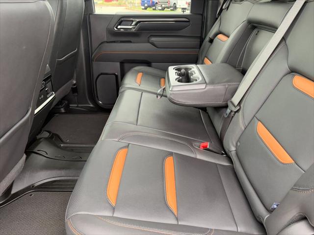 2025 GMC Sierra 2500HD 4WD Crew Cab Standard Bed AT4