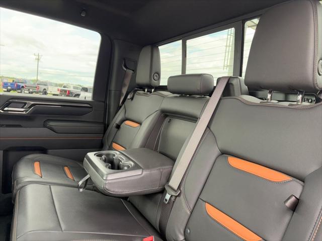 2025 GMC Sierra 2500HD 4WD Crew Cab Standard Bed AT4