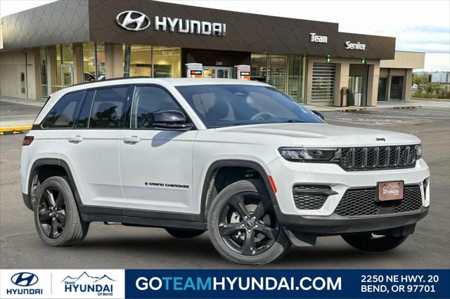 2023 Jeep Grand Cherokee Altitude 4x4 for sale in Bend, OR