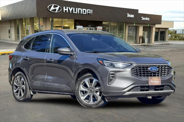 2025 Ford Escape Platinum