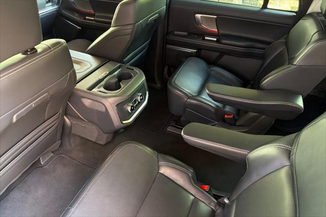 2025 Ford Expedition Platinum MAX