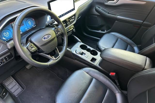 2025 Ford Escape Platinum