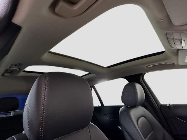 2022 Mercedes-Benz GLC GLC300 - Photo 18