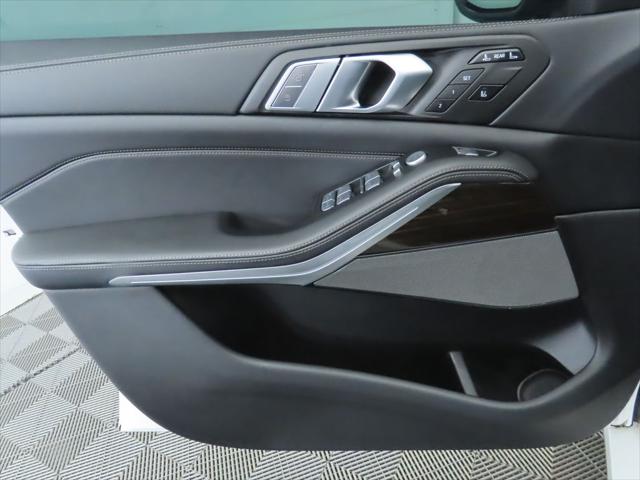 2020 BMW X7 40i - Photo 25