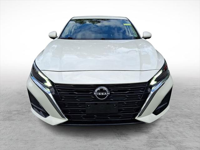 2023 Nissan Altima SL FWD