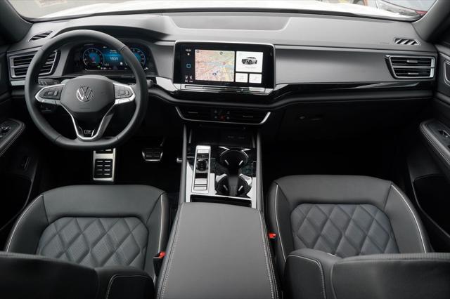 2026 Volkswagen Atlas Cross Sport SEL Premium R-Line
