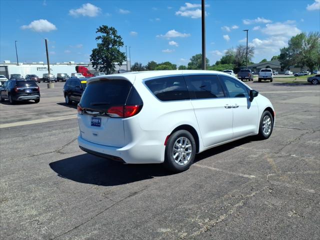 2026 Chrysler Voyager VOYAGER LX