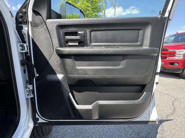 2022 Ram 2500 Tradesman Crew Cab 4x4 8' Box