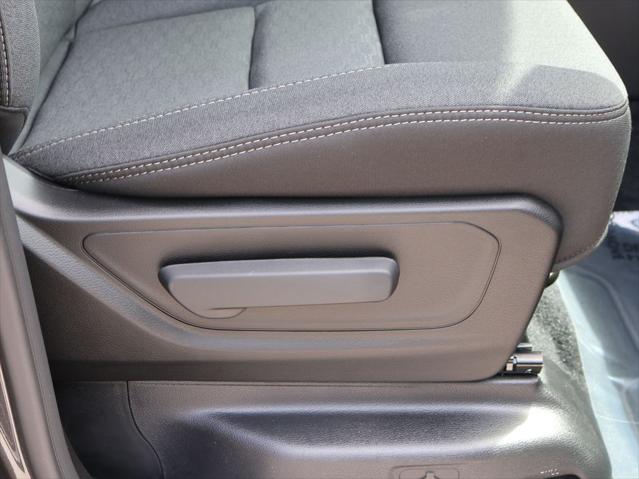 2026 Ram 1500 Big Horn Crew Cab 4x4 64 Box