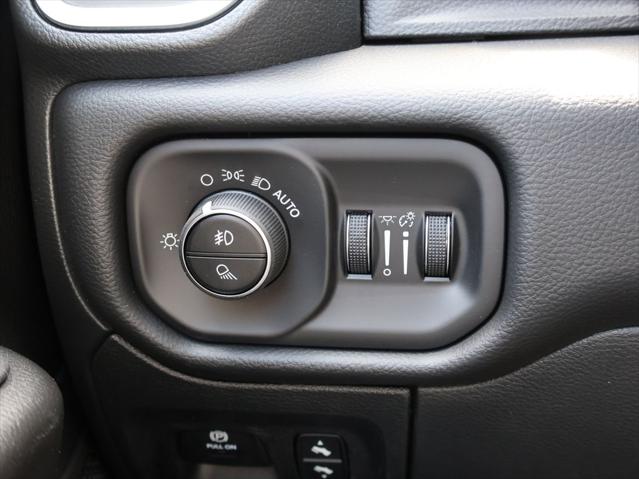 2026 Ram 1500 Big Horn Crew Cab 4x4 64 Box