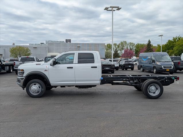 2026 RAM Ram 5500 Chassis Cab RAM 5500 TRADESMAN CHASSIS CREW CAB 4X4 84 CA