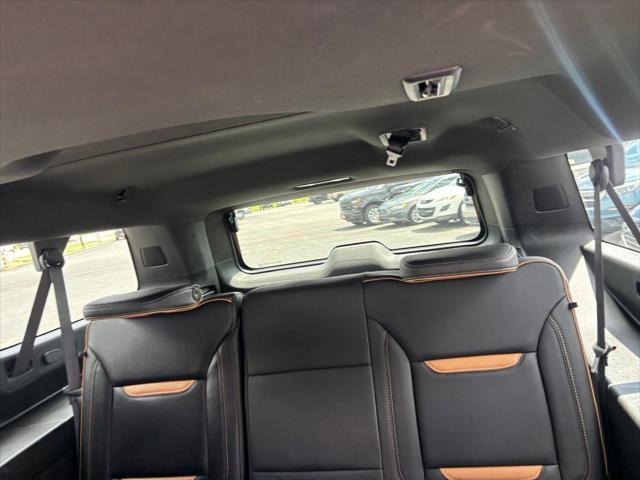 2022 GMC Yukon XL 4WD AT4