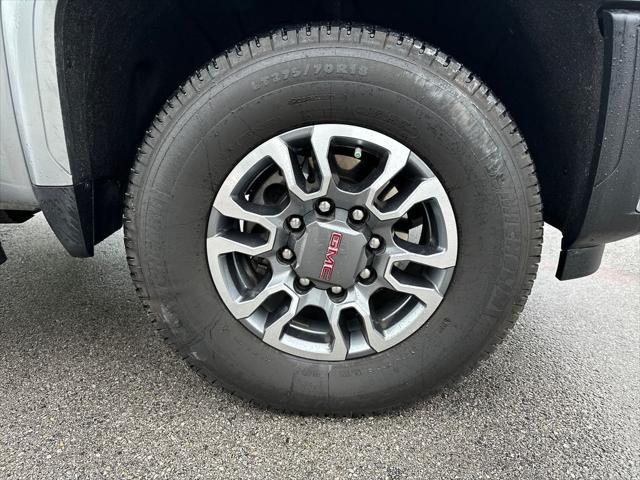 2025 GMC Sierra 2500HD 4WD Crew Cab Standard Bed SLT