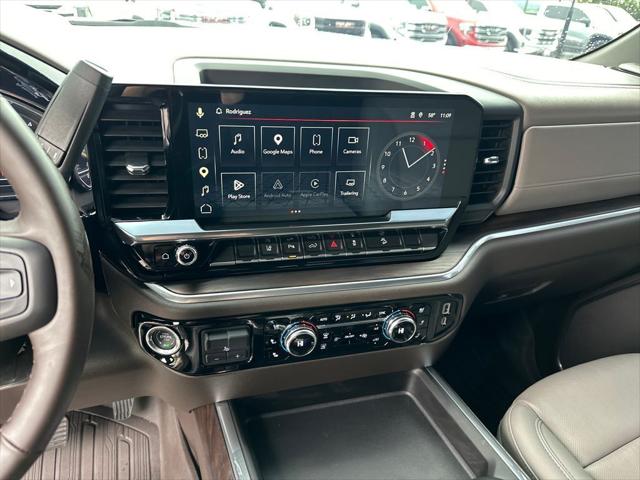 2025 GMC Sierra 2500HD 4WD Crew Cab Standard Bed SLT