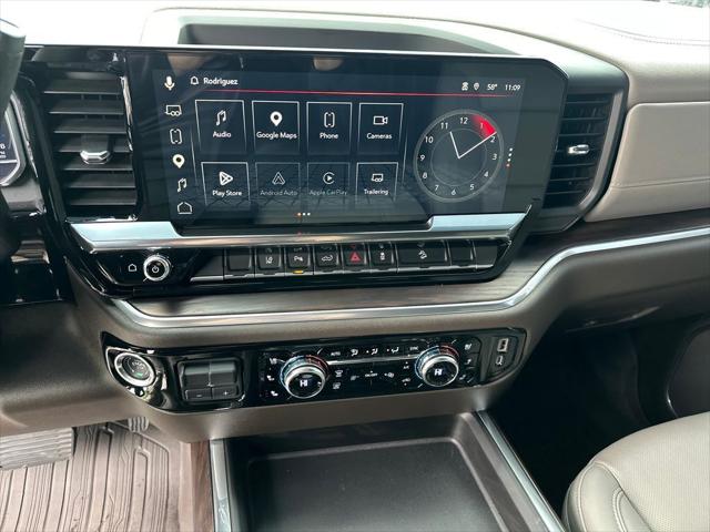 2025 GMC Sierra 2500HD 4WD Crew Cab Standard Bed SLT
