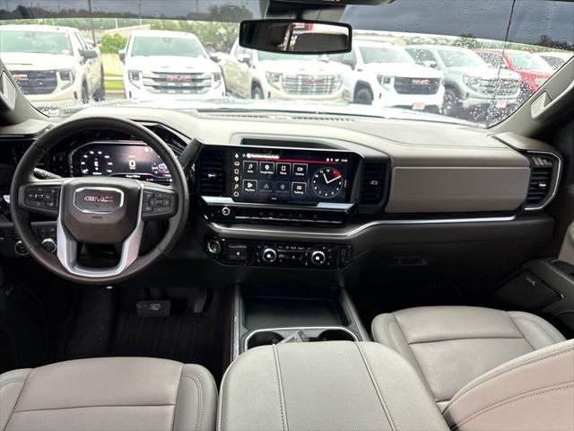 2025 GMC Sierra 2500HD 4WD Crew Cab Standard Bed SLT