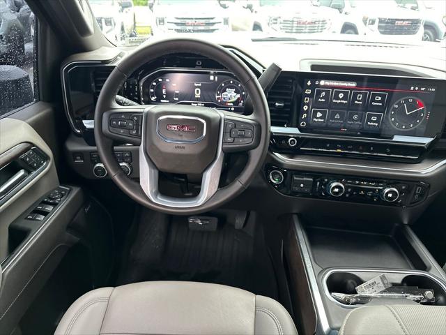 2025 GMC Sierra 2500HD 4WD Crew Cab Standard Bed SLT