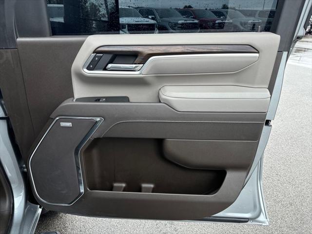 2025 GMC Sierra 2500HD 4WD Crew Cab Standard Bed SLT