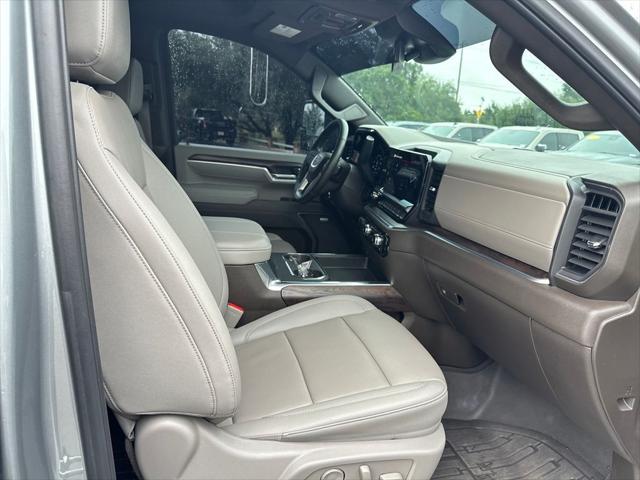 2025 GMC Sierra 2500HD 4WD Crew Cab Standard Bed SLT