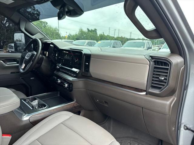 2025 GMC Sierra 2500HD 4WD Crew Cab Standard Bed SLT
